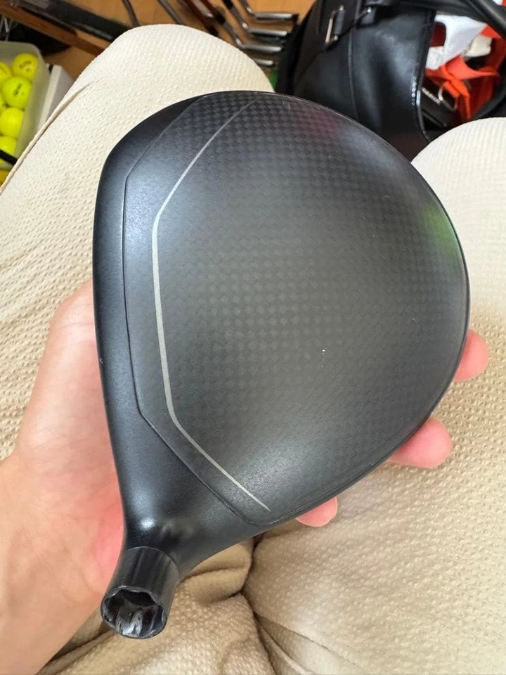 Bridgestone B1 Driver Head Only Titanium Head Carbon Shaft - Image 3 of 3