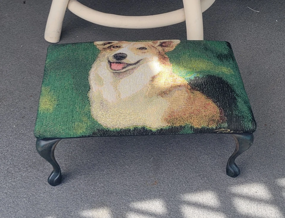 Vintage Tapestry Foot Stool w/Curved Metal Legs Linda Pickens Welsh Corgi Design - Image 3 of 4