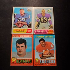 1960'S-70'S NFL VINTAGE CARDS LOT(16 CARDS)(TC#2239)(CARDS HAVE WEAR)