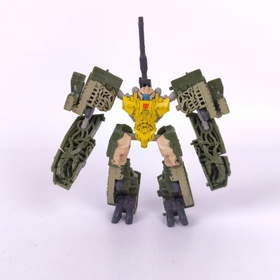 Transformers Autobot Guzzle DOTM Cyberverse Commander Class - Figure Only