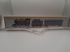 schylling ms441 lner 2081 pullman tin wind up train