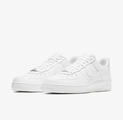 Mens Nike Air Force 1 07 Trainers CW2288 111 Triple White Size EU 44