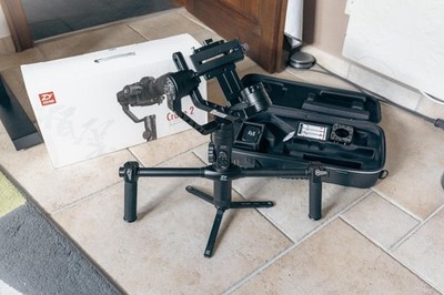 Zhiyun Crane 2   3-Achsen Handstabilisator