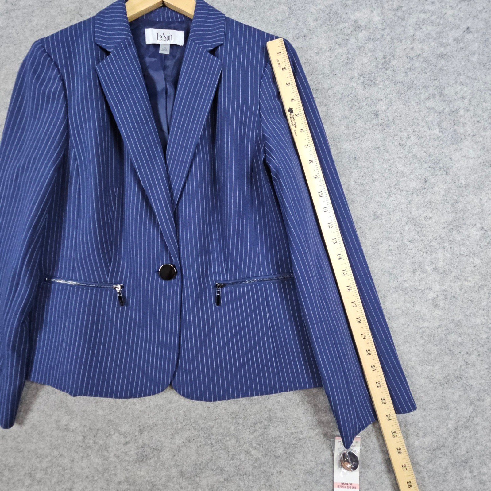 Le Suit Women's Navy Pinstriped Blazer Pants Suit Size 10 Professional NEW NWT
