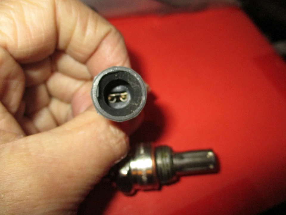 FOR VOLVO--SAAB--PEUGEOT-FIAT--NISSAN-AUDI-1979-1989---Oxygen Sensor SG11 - Image 2 of 2