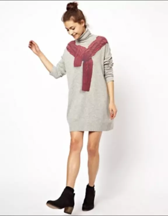 Love moschino best sale turtleneck