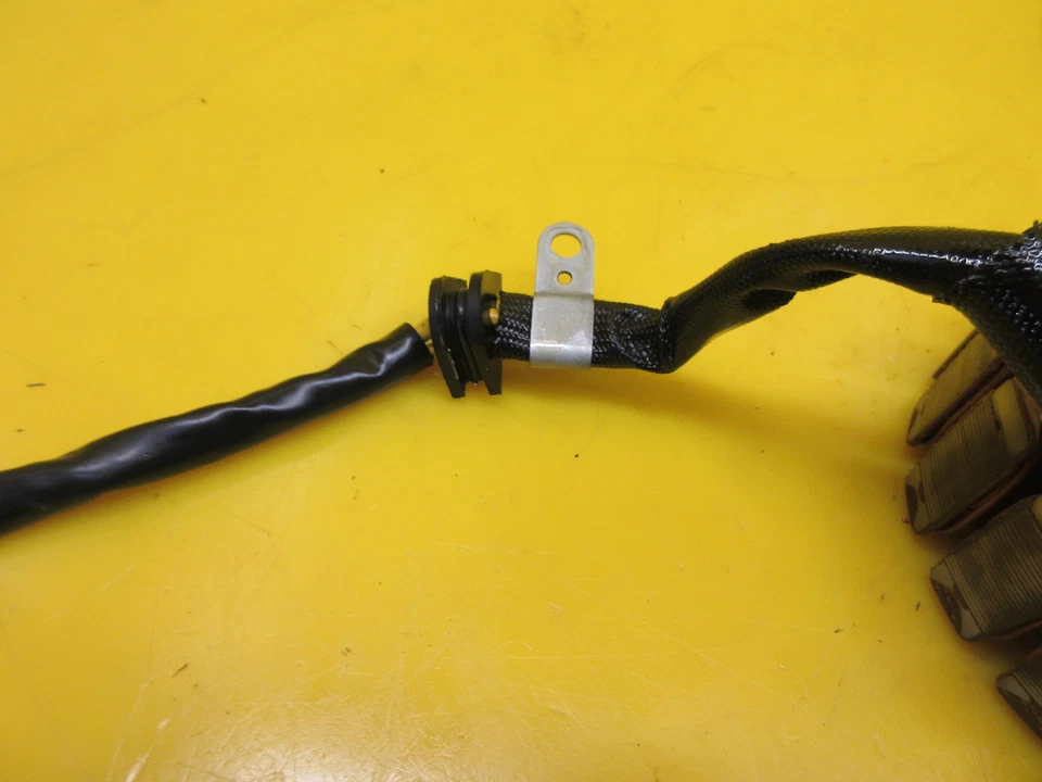 OEM 2002 2003 HARLEY-DAVIDSON V-ROD ESTATOR GENERADOR ALTERNADOR MONTAJE MAGNÉTICO Foto 3 de 4