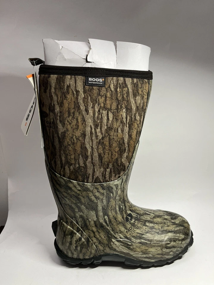 BOGS Men's Classic Camo Hunting Rainboot Rain Boot Mossy Oak Size 9, One Pair - Image 3 of 4
