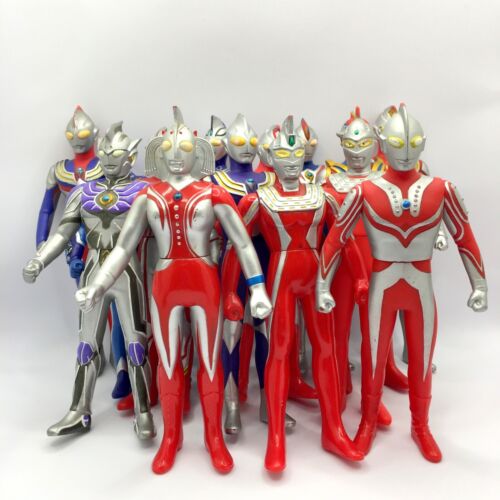 Lot Ultraman de 14 Figurines Rétro Vinyle Doux Ensemble Différent Japon Tsuburaya Bandai - Photo 1/17
