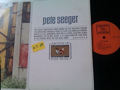 Pete Seeger - Archive of Folk Musik    LP   Vinyl  USA, vg+