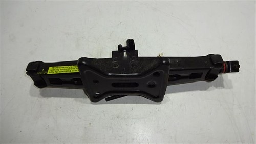 JACK & TOOL KIT FITS 1999 CHEVROLET CAVALIER 615343 - Picture 3 of 13