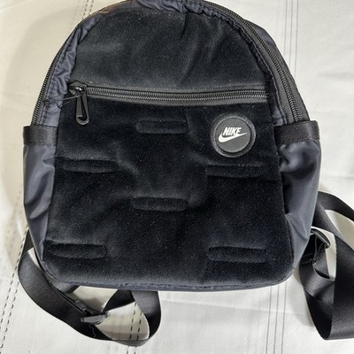 Nike Sportswear Essentials Mini Backpack Black Velvet Front