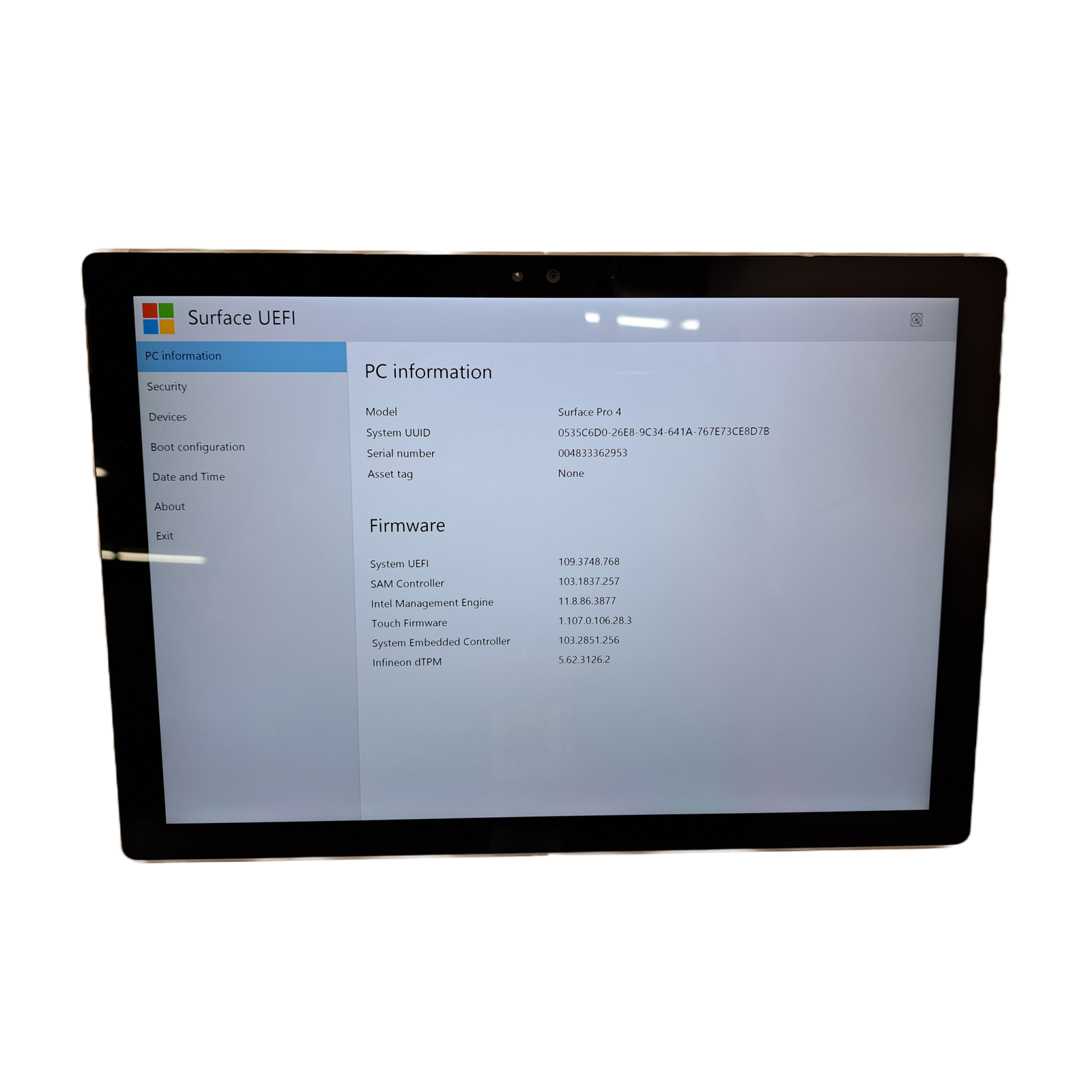 Microsoft Surface Pro 4 12.3 in Core i5 6300U 4 GB DDR3 RAM, 128