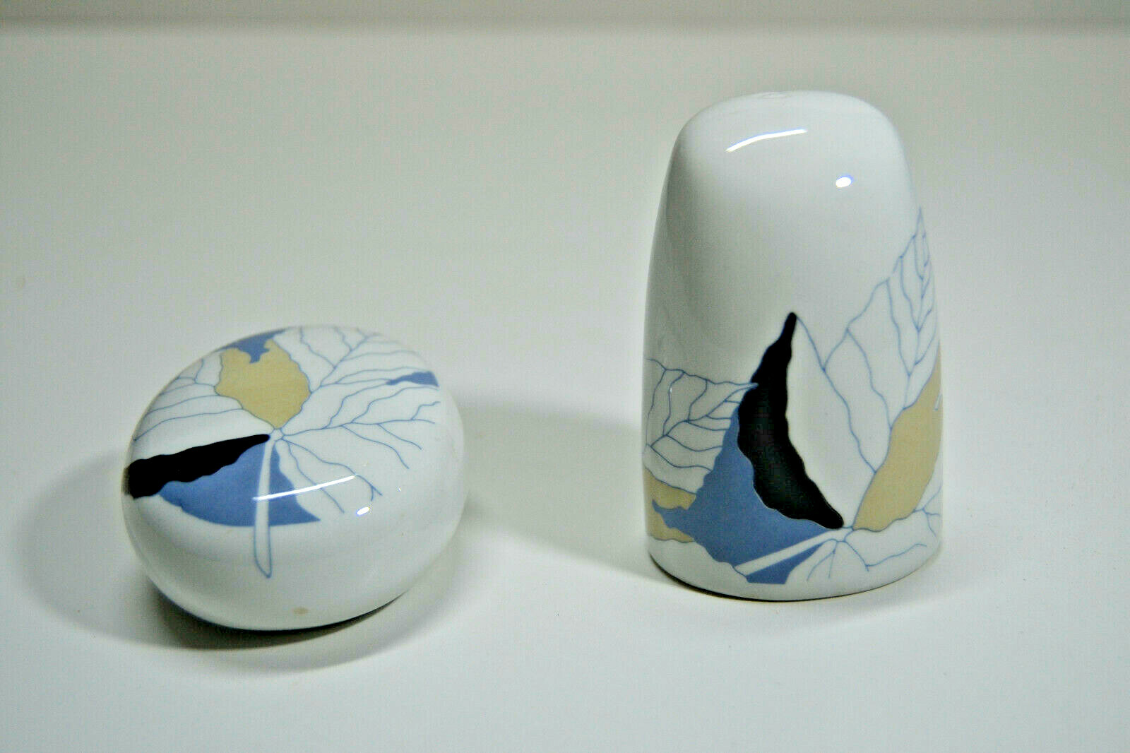 Salero y Pimentero - Abstractos - Porcelana - Raros