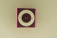 Apple iPod Shuffle 4th Generation Pink MP3 Player with USB Cable Clip