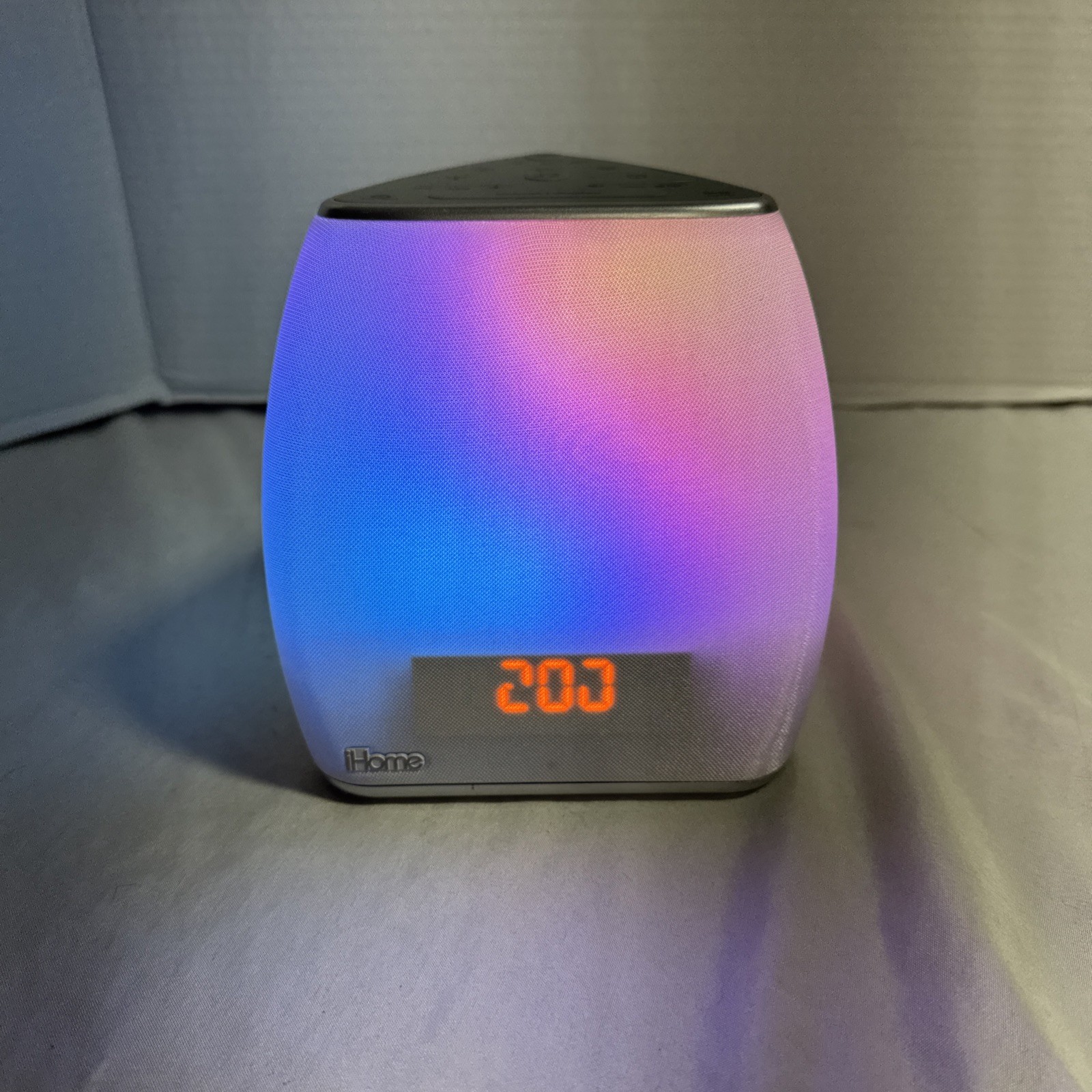 iHome iZBT10 Bluetooth  Speaker Light & Sleep Therapy  Alarm