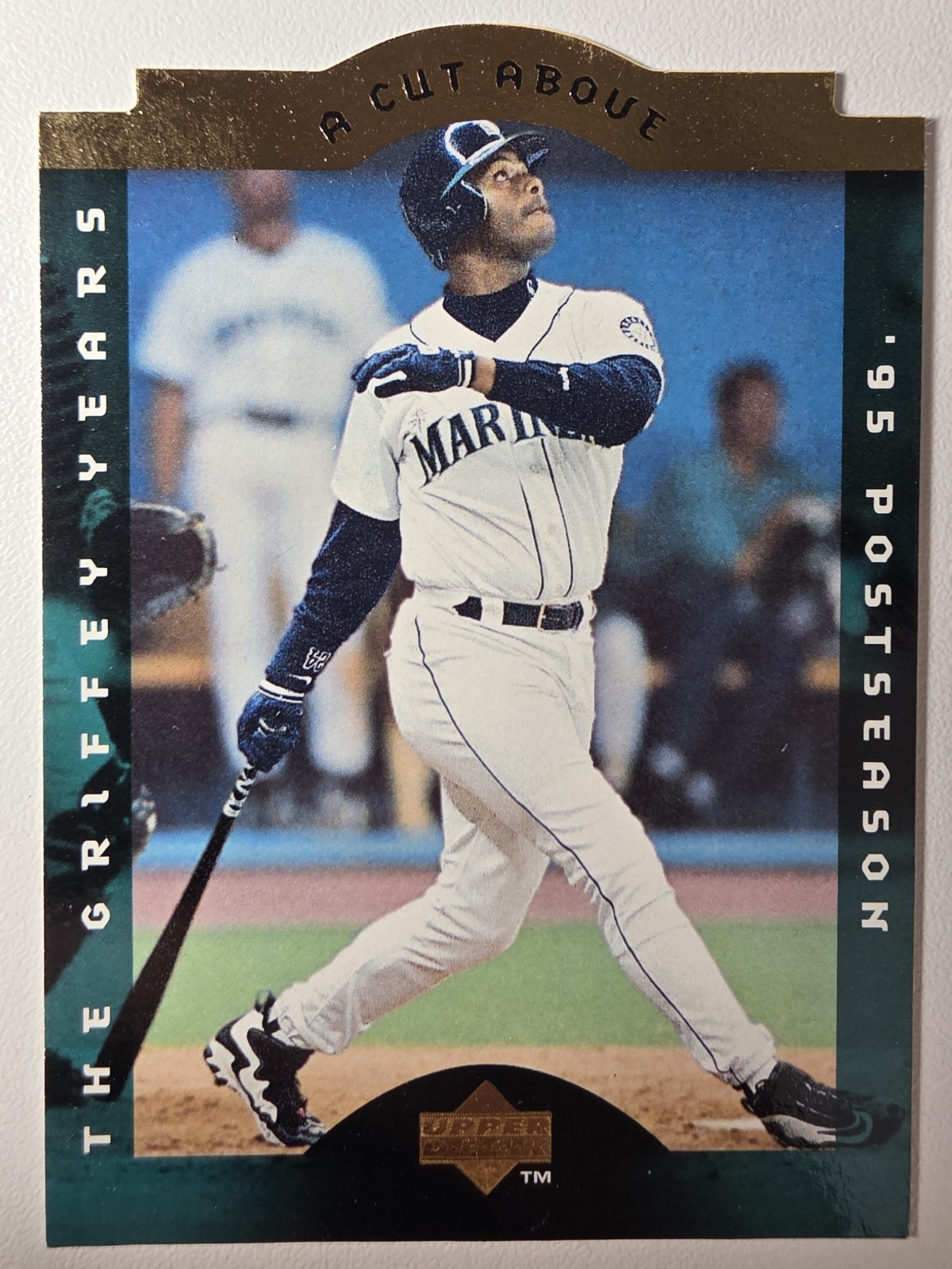 1996 Collector's Choice #CA9 Ken Griffey Jr. Ken Griffey Jr.: A Cut Above #CA9