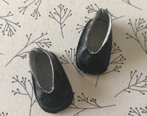 Vintage Barbie #0880 Little Red Riding Hood Black Leatherette Shoes EUC