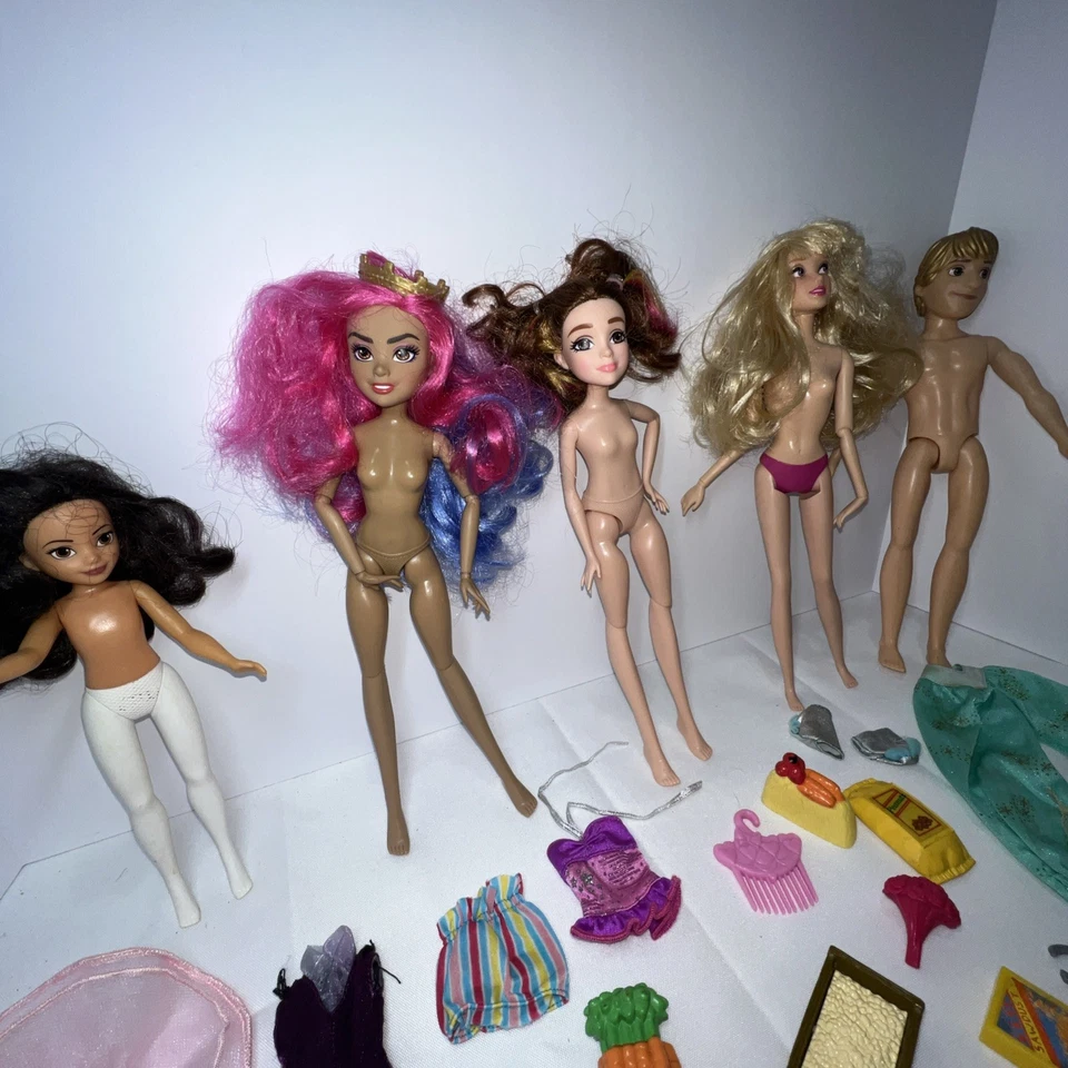 Lot of 5 Dolls Hasbro Disney Descendants Mattel Ever After High With Accessories - Image 2 of 4