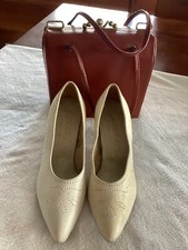 VINTAGE LEATHER HANDBAG AND SHOES FROM YEARS AGO