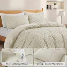 Stylish Full Polyester Clipped Geometric Duvet Cover &