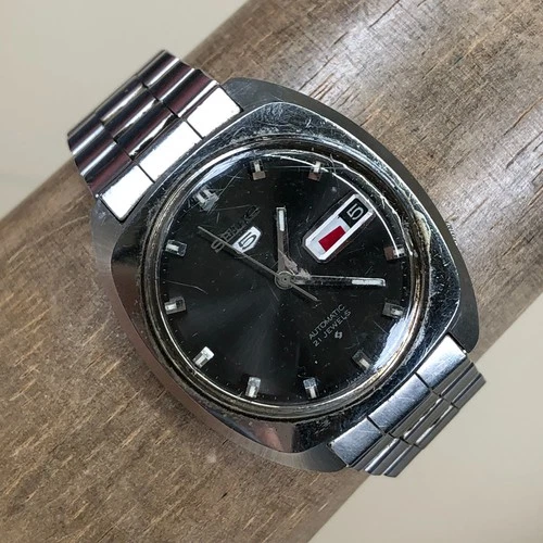 Vintage Seiko 5 Men Fashion 21 Jewels Automatic For Watch Parts Or Repair Only