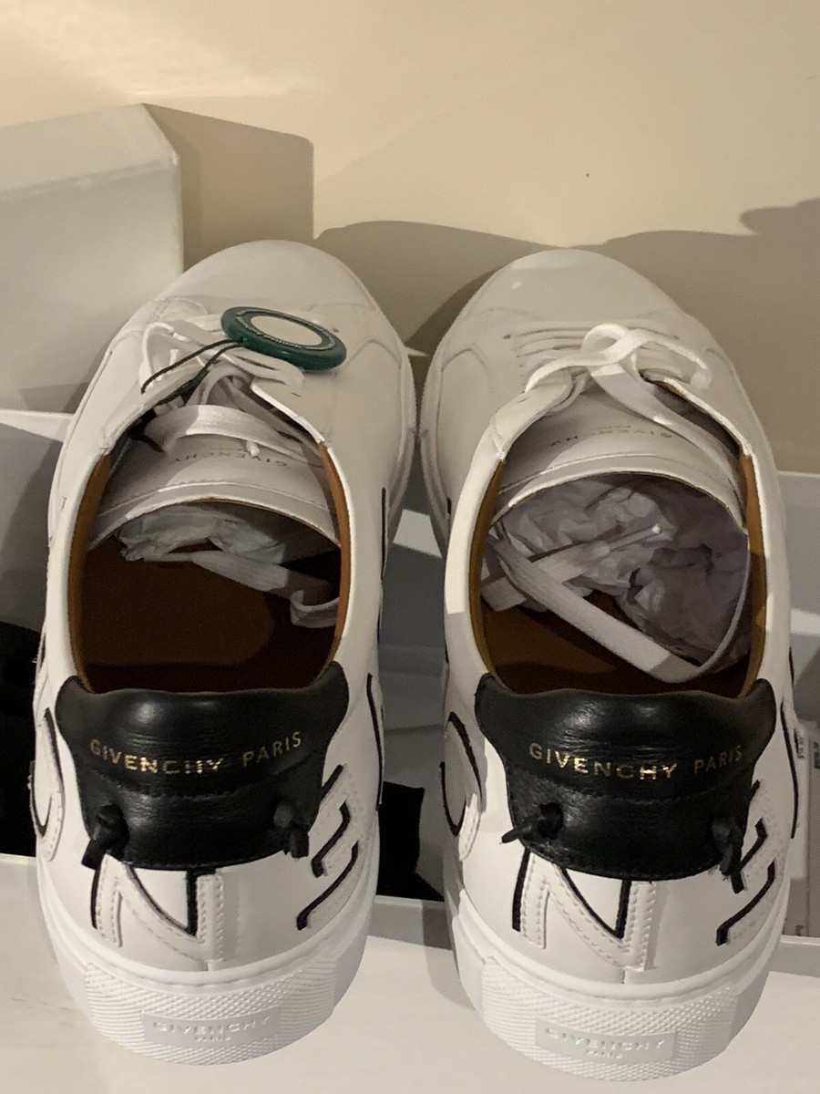 【関税＆送料込み】Givenchy \"Urban Street\" Sneaker Urban Street sneakers in leather with elastic band in