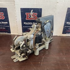 Cutler Hammer DC Contactor C80RK1 Series A1 600 Volt 260 Amp 