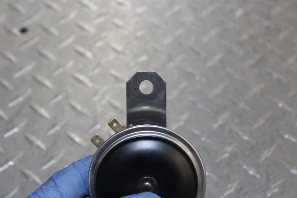 2007 SUZUKI SV1000S SINAL DE BUZINA 38500-16G01 - Imagem 2 de 4