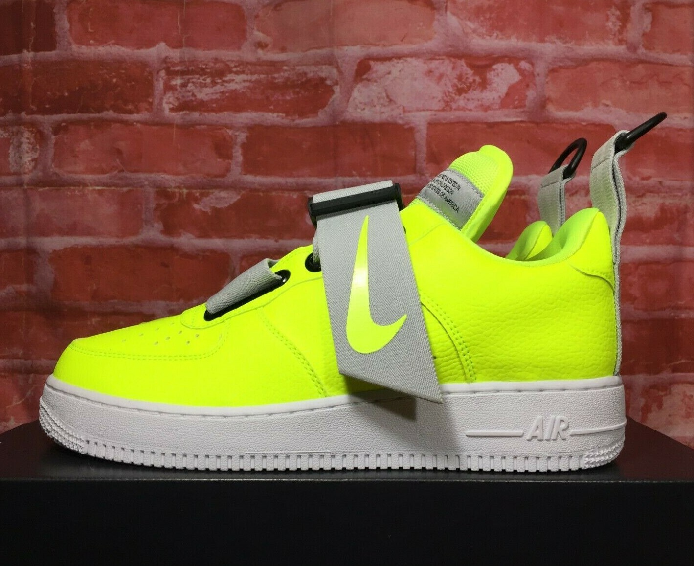 nike air force 1 volt white