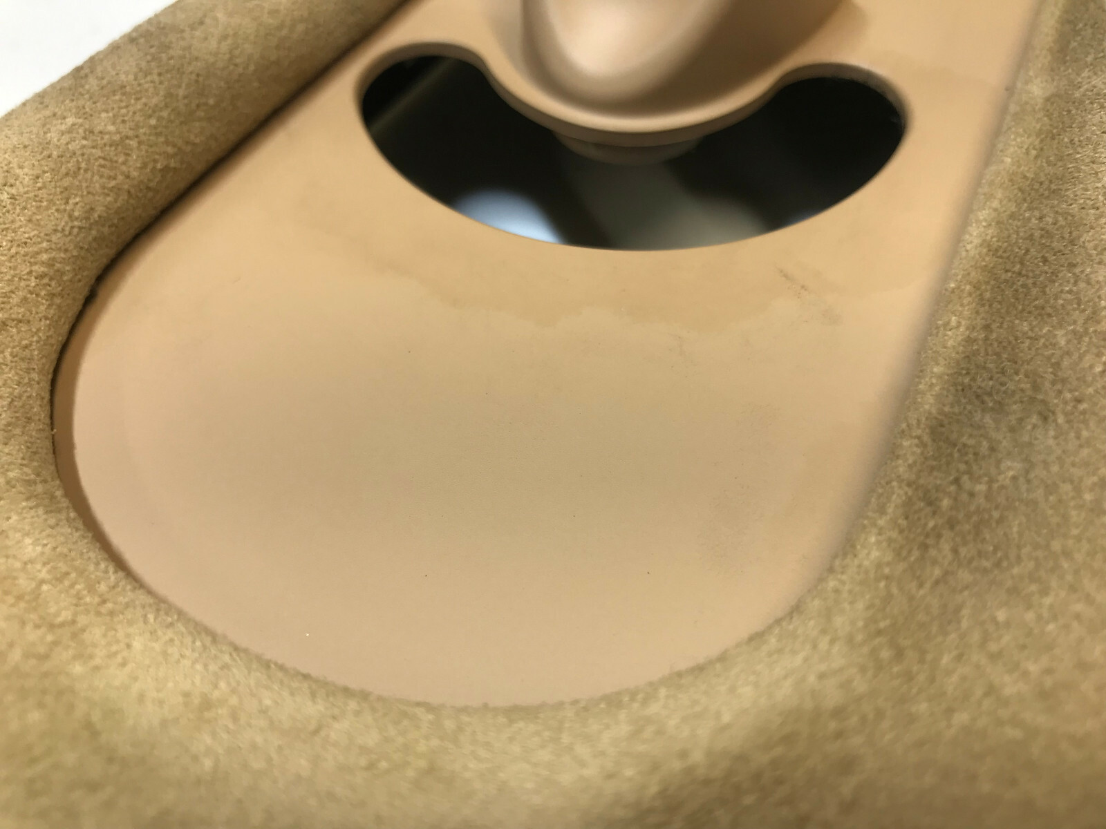 07 MASERATI QUATTROPORTE M139 LEFT UPPER  B-PILLAR PANEL BEIGE  66515800