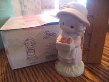 Precious Moments Figurine You're The Berry Best 139513 In Original Box