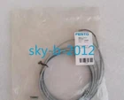 1 PCS NEW FESTO solenoid valve plug wire KMYZ-7-24-25-LED-PUR 193683