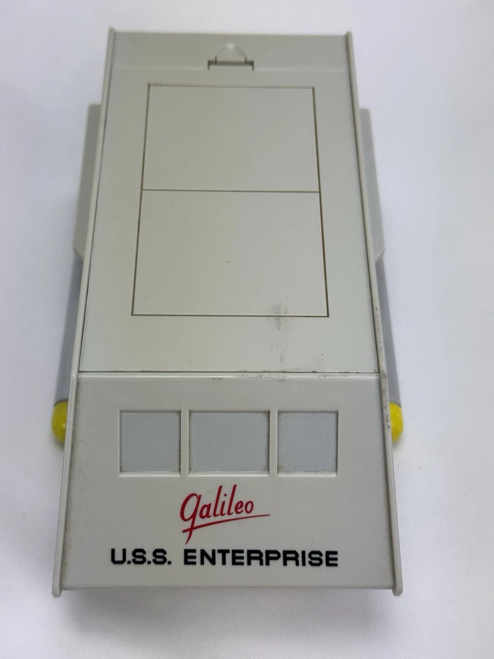 Solo lanzadera - Star Trek Trivial Pursuit 50 aniversario edición Galileo NCC-1701/7 Foto 2 de 4