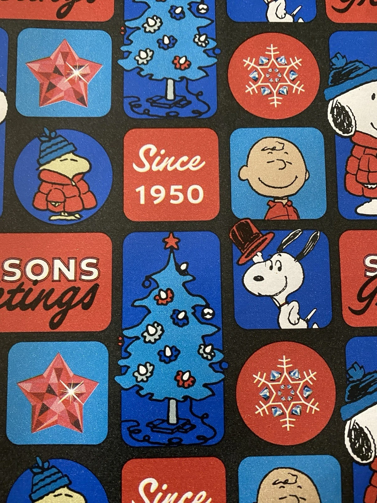 PEANUTS CHARLIE BROWN SNOOP Christmas Wrapping Paper
