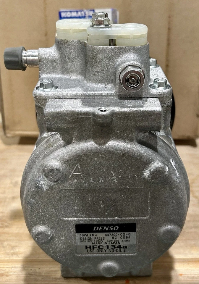 NUEVO OEM KOMATSU 20Y-979-3111 Compresor de Aire Acondicionado - Ajuste Descripción Foto 3 de 4