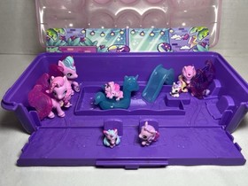 Hatchimals collEGGtibles Unicron Family Rainbow-cation Play Set 9 pcs plus Case