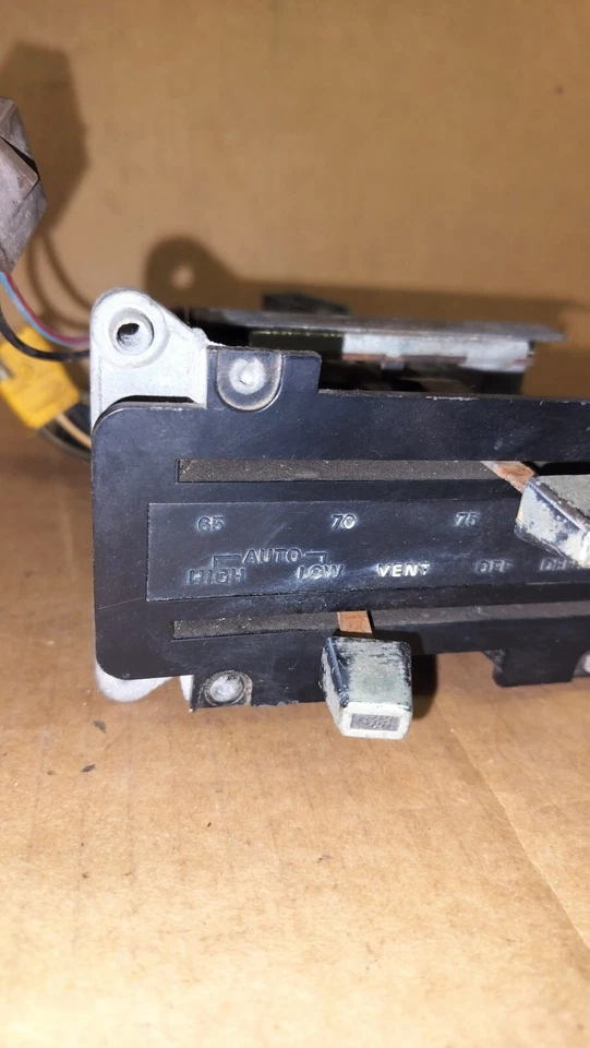 Lincoln Continental Mark IV 1972 AC ATC interruptor de cabezal de control de temperatura 72 HVAC Foto 4 de 4
