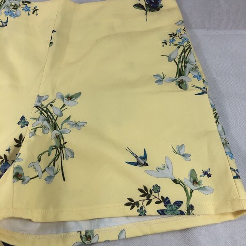 Pantaloncini vita alta Christy & Co raso giallo cerniera floreale media - Foto 3 di 9