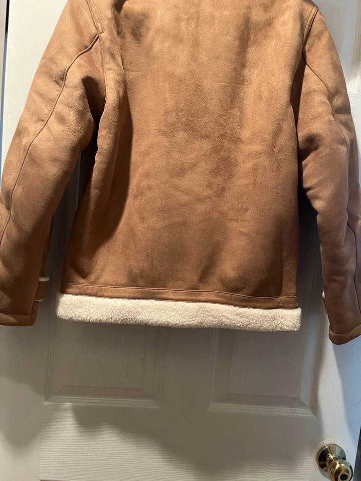 焦糖麂皮绒轰炸机夹克,全新带标签。 它看起来和感觉都像麂皮绒。Sued。 — 第 4/4 张图片