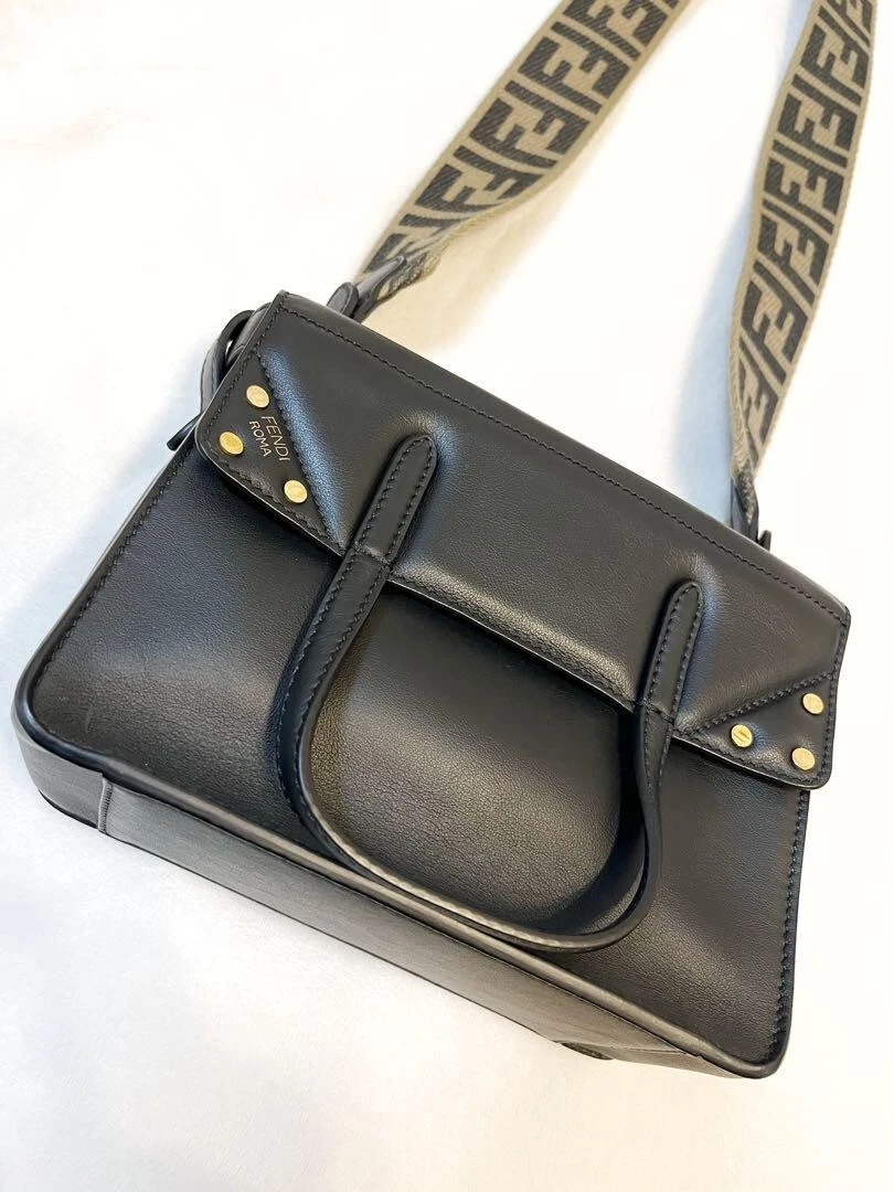 Fendi clearance flip small