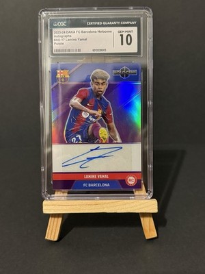 DAKA 2023-24 FC Barcelona Holocene Lamine Yamal AU-17 Purple Auto RC /50 CGC 10