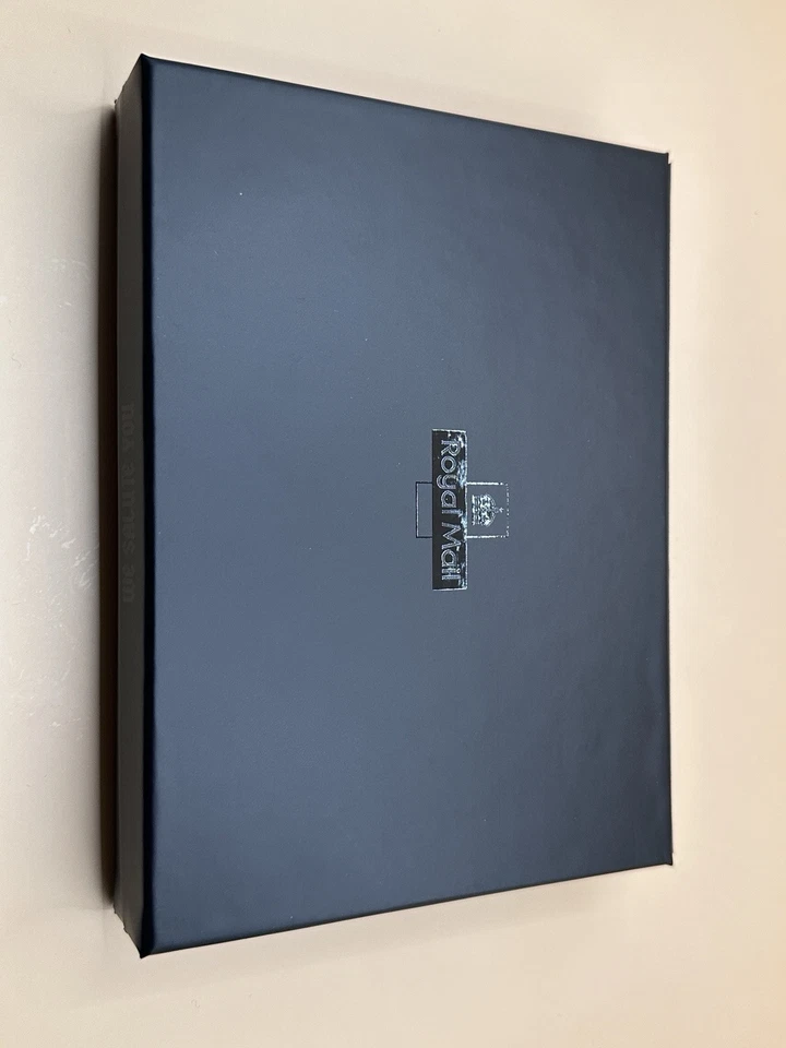 AC/DC Limited Edition Prestige Stamp Book GB UK 2025 COLLECTION MUSIC BAND — 第 2/4 张图片