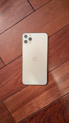 FULLY UNLOCKED Apple Iphone 11 Pro Max 64GB Space Silver Good device condition