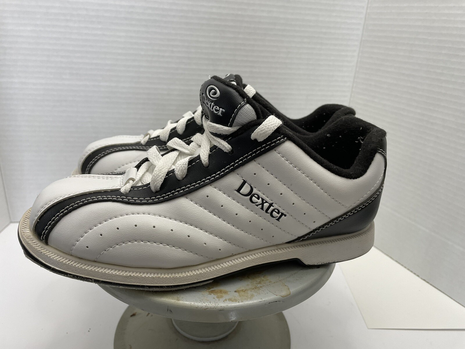 Dexter Groove B40341 Size 6M Bowling shoes white and black eBay