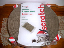 Petstages Snuggle Scratch  Rest Corrugated Cardboard Cat Scratcher Bed w/catnip