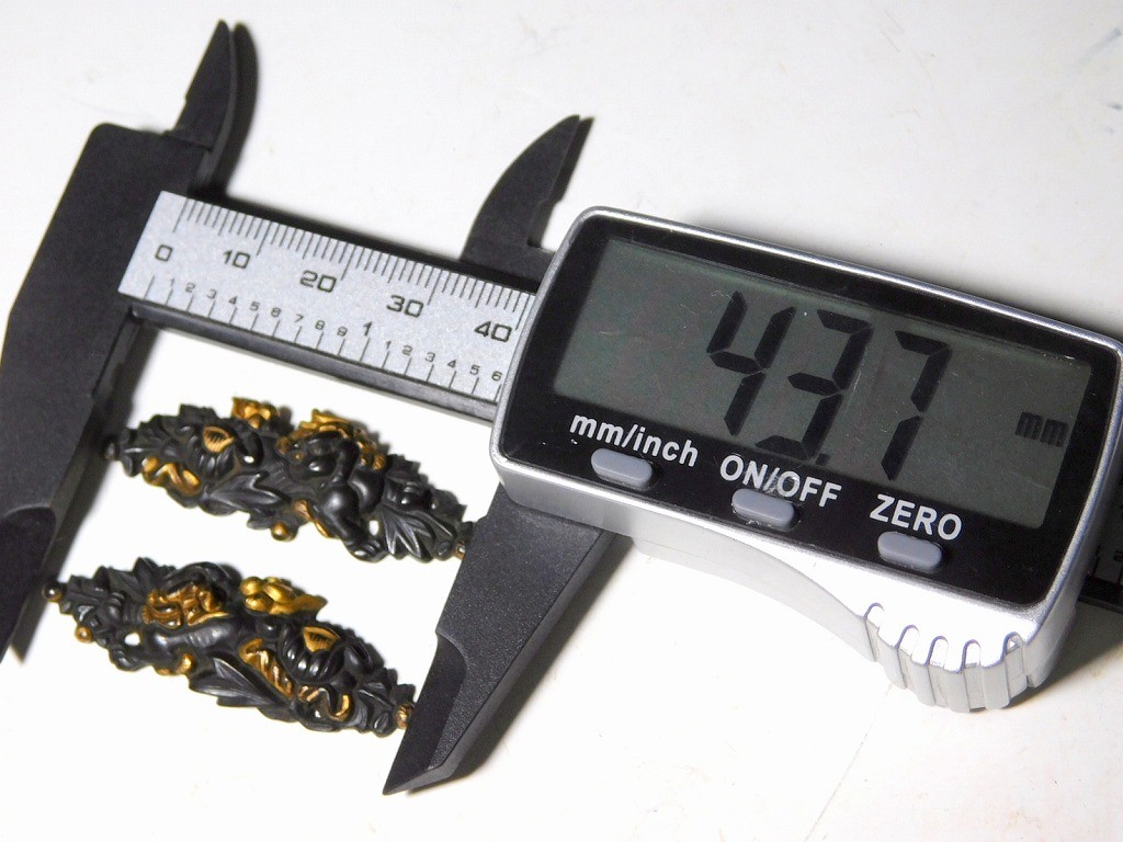 Shishi and Peony 43mm Large Kinko 目貫 Menuki Edo original tsuba antique