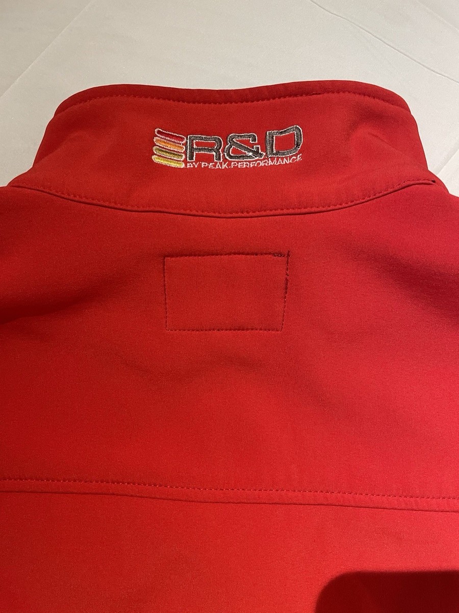 Peak Performance R&D Women’s Performance Fleece Lined Vest Red Size Medium View 4
