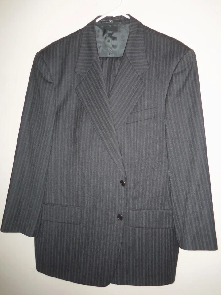 (SA131) новый потрясающий Valentino мягкая шерсть темно-серый в тонкую полоску итальянский костюм-44S - Изображение 2 из 4