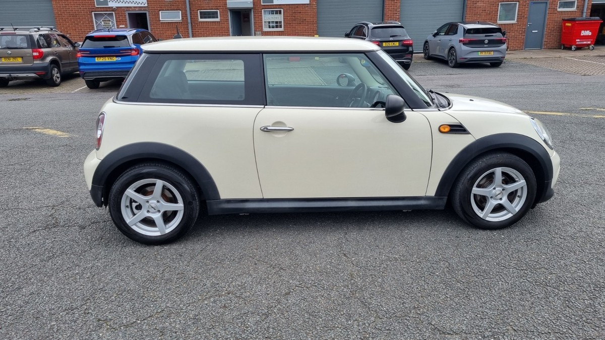 Mini One 2010